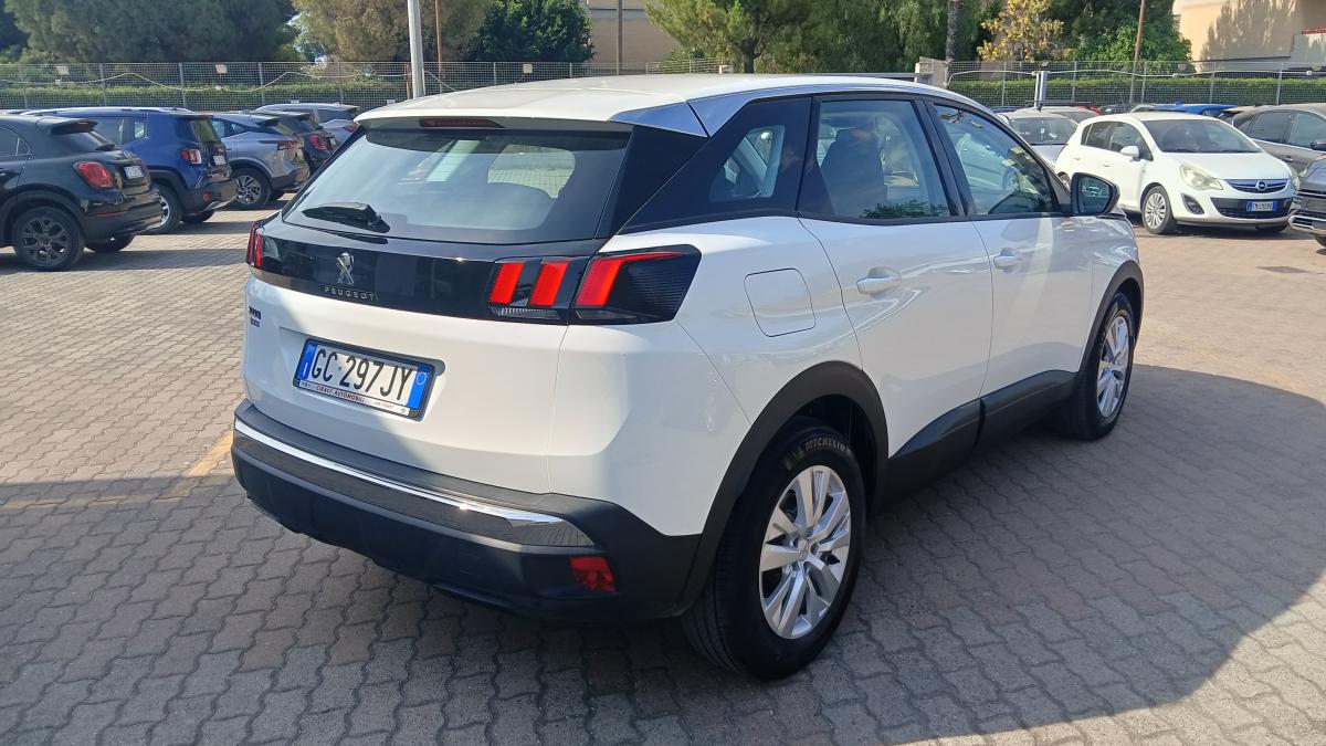 Peugeot 3008 1.5 HDI 130CV EAT8 Business